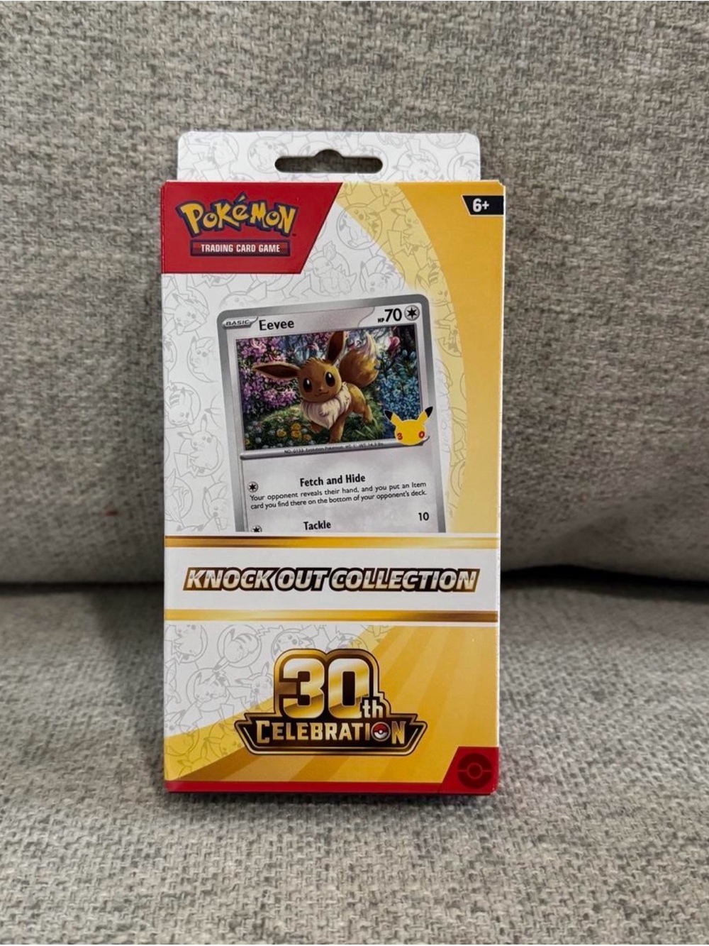 Pokemon Knock Out Collection 30th Celebration Eevee - Yellow White Red